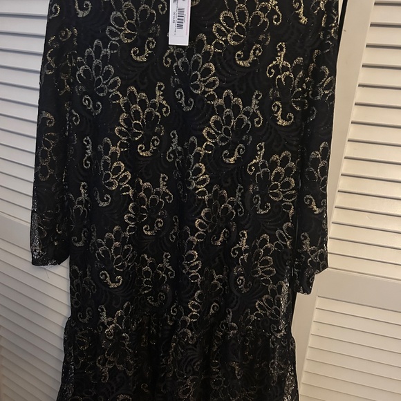 Beautiful Black and Gold Lace Cocktail Dress - Picture 6 of 6